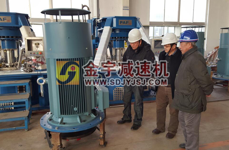 1532417646469188.jpg 平面二次包絡(luò)減速機(jī)