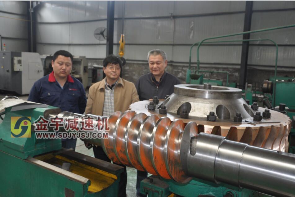 1532418778784506.jpg 平面二次包絡(luò)減速機(jī)