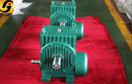 減速機(jī),減速器,蝸輪蝸桿減速機(jī),蝸輪蝸桿副,蝸輪減速機(jī),蝸桿減速機(jī),平面二次包絡(luò)減速機(jī),包絡(luò)減速機(jī),非標(biāo)減速機(jī),減速機(jī)型號(hào),RV精密減速機(jī),雙導(dǎo)程精密蝸輪蝸桿副,微型減速機(jī),礦山用減速機(jī),鋼廠專用減速機(jī),硬齒面減速機(jī),立式減速機(jī),臥式減速機(jī),圓弧齒蝸輪蝸桿減速機(jī),切紙機(jī)專用減速機(jī),輪胎定型硫化機(jī),金宇減速機(jī) 減速機(jī),減速器,蝸輪蝸桿減速機(jī),蝸輪蝸桿副,蝸輪減速機(jī),蝸桿減速機(jī),平面二次包絡(luò)減速機(jī),包絡(luò)減速機(jī),非標(biāo)減速機(jī),減速機(jī)型號(hào),RV精密減速機(jī),雙導(dǎo)程精密蝸輪蝸桿副,微型減速機(jī),礦山用減速機(jī),鋼廠專用減速機(jī),硬齒面減速機(jī),立式減速機(jī),臥式減速機(jī),圓弧齒蝸輪蝸桿減速機(jī),切紙機(jī)專用減速機(jī),輪胎定型硫化機(jī),金宇減速機(jī)