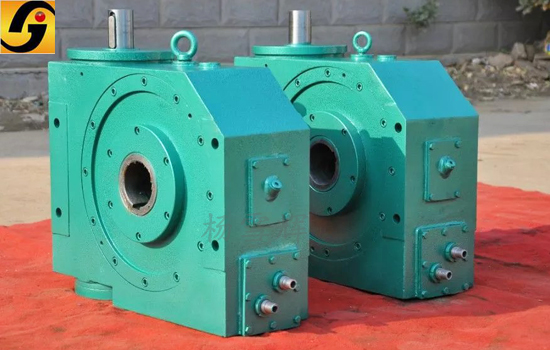 減速機(jī),減速器,蝸輪蝸桿減速機(jī),蝸輪蝸桿副,蝸輪減速機(jī),蝸桿減速機(jī),平面二次包絡(luò)減速機(jī),包絡(luò)減速機(jī),非標(biāo)減速機(jī),減速機(jī)型號(hào),RV精密減速機(jī),雙導(dǎo)程精密蝸輪蝸桿副,微型減速機(jī),礦山用減速機(jī),鋼廠專用減速機(jī),硬齒面減速機(jī),立式減速機(jī),臥式減速機(jī),圓弧齒蝸輪蝸桿減速機(jī),切紙機(jī)專用減速機(jī),輪胎定型硫化機(jī),金宇減速機(jī) 減速機(jī),減速器,蝸輪蝸桿減速機(jī),蝸輪蝸桿副,蝸輪減速機(jī),蝸桿減速機(jī),平面二次包絡(luò)減速機(jī),包絡(luò)減速機(jī),非標(biāo)減速機(jī),減速機(jī)型號(hào),RV精密減速機(jī),雙導(dǎo)程精密蝸輪蝸桿副,微型減速機(jī),礦山用減速機(jī),鋼廠專用減速機(jī),硬齒面減速機(jī),立式減速機(jī),臥式減速機(jī),圓弧齒蝸輪蝸桿減速機(jī),切紙機(jī)專用減速機(jī),輪胎定型硫化機(jī),金宇減速機(jī)