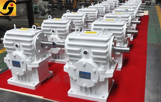 平面二次包絡(luò)減速機 減速機,減速器,蝸輪蝸桿減速機,蝸輪蝸桿副,蝸輪減速機,蝸桿減速機,平面二次包絡(luò)減速機,包絡(luò)減速機,非標(biāo)減速機,減速機型號,RV精密減速機,雙導(dǎo)程精密蝸輪蝸桿副,微型減速機,礦山用減速機,鋼廠專用減速機,硬齒面減速機,立式減速機,臥式減速機,圓弧齒蝸輪蝸桿減速機,切紙機專用減速機,輪胎定型硫化機,金宇減速機