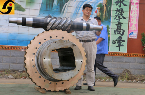 減速機(jī),減速器,蝸輪蝸桿減速機(jī),蝸輪蝸桿副,蝸輪減速機(jī),蝸桿減速機(jī),平面二次包絡(luò)減速機(jī),包絡(luò)減速機(jī),非標(biāo)減速機(jī),減速機(jī)型號(hào),RV精密減速機(jī),雙導(dǎo)程精密蝸輪蝸桿副,微型減速機(jī),礦山用減速機(jī),鋼廠(chǎng)專(zhuān)用減速機(jī),硬齒面減速機(jī),立式減速機(jī),臥式減速機(jī),圓弧齒蝸輪蝸桿減速機(jī),切紙機(jī)專(zhuān)用減速機(jī),輪胎定型硫化機(jī),金宇減速機(jī)