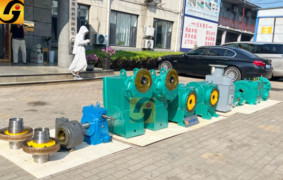 平面二次包絡(luò)減速機(jī) 平面二次包絡(luò)減速機(jī)