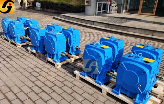 平面二次包絡(luò)減速機(jī) 平面二次包絡(luò)減速機(jī)