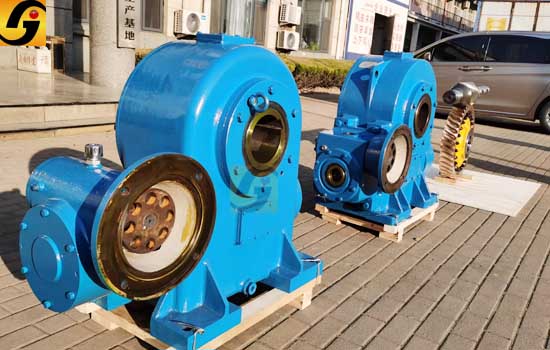 平面二次包絡(luò)減速機(jī) 平面二次包絡(luò)減速機(jī)