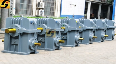 TPU400平面二次包絡(luò)蝸輪蝸桿減速機(jī)